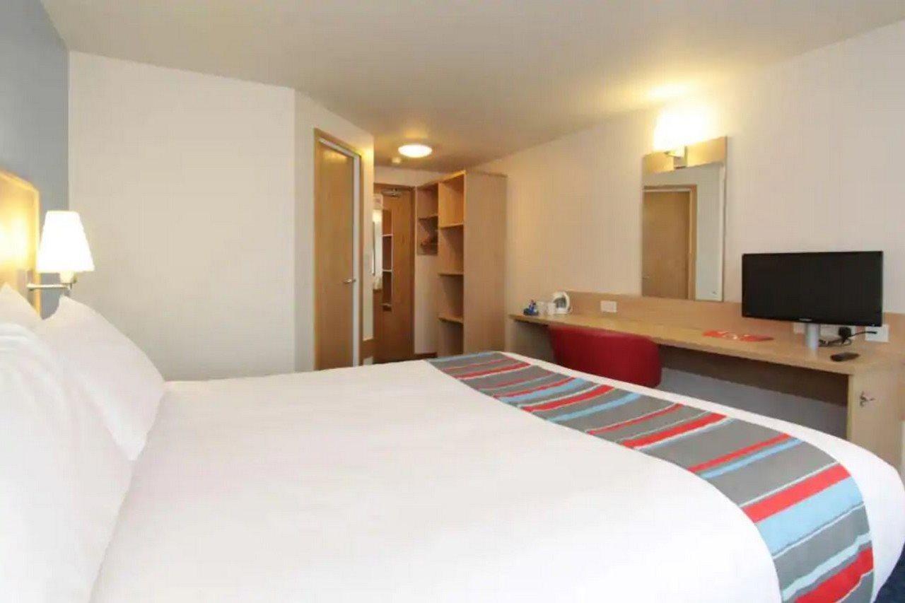 Travelodge London Docklands Екстериор снимка