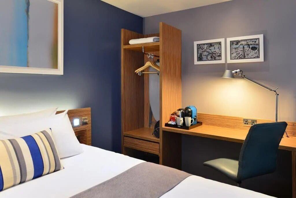 Travelodge London Docklands Екстериор снимка