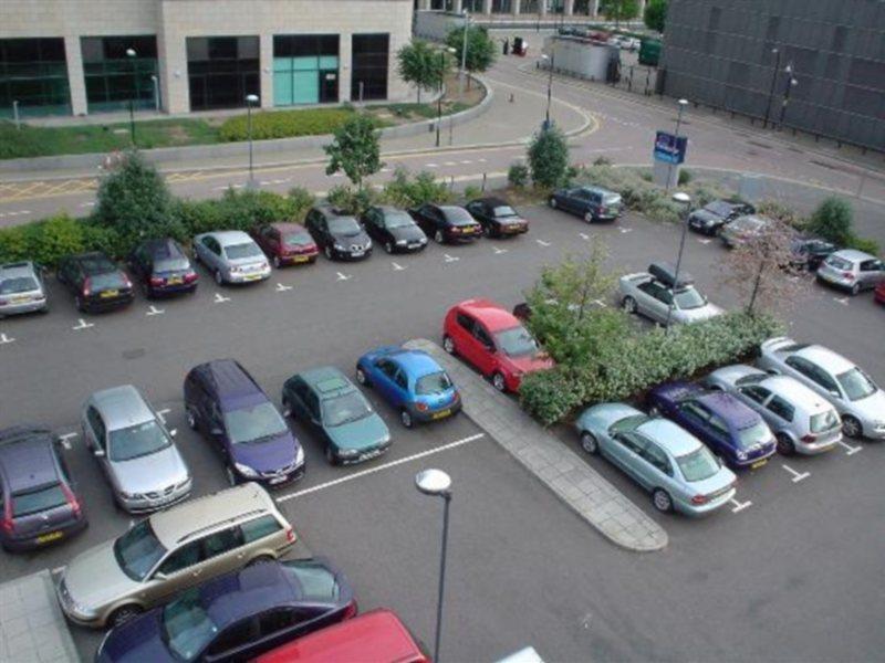 Travelodge London Docklands Екстериор снимка