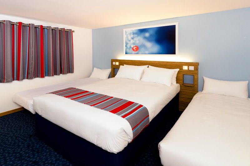 Travelodge London Docklands Екстериор снимка