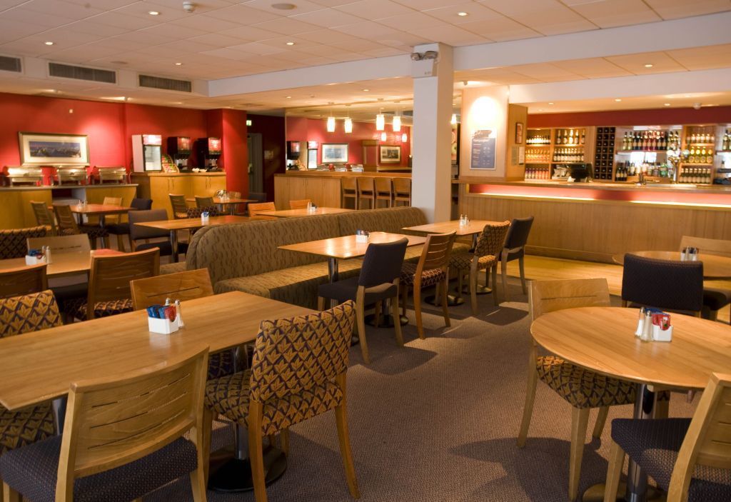 Travelodge London Docklands Екстериор снимка