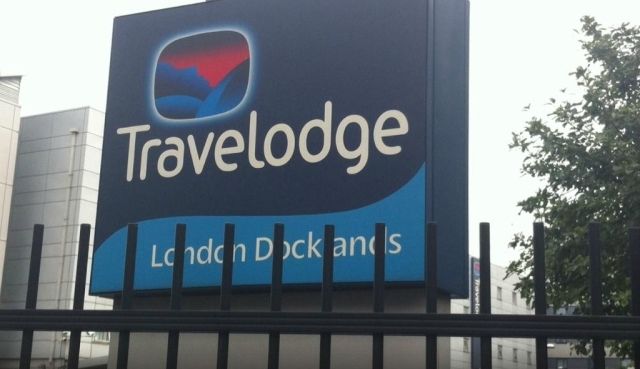 Travelodge London Docklands Екстериор снимка