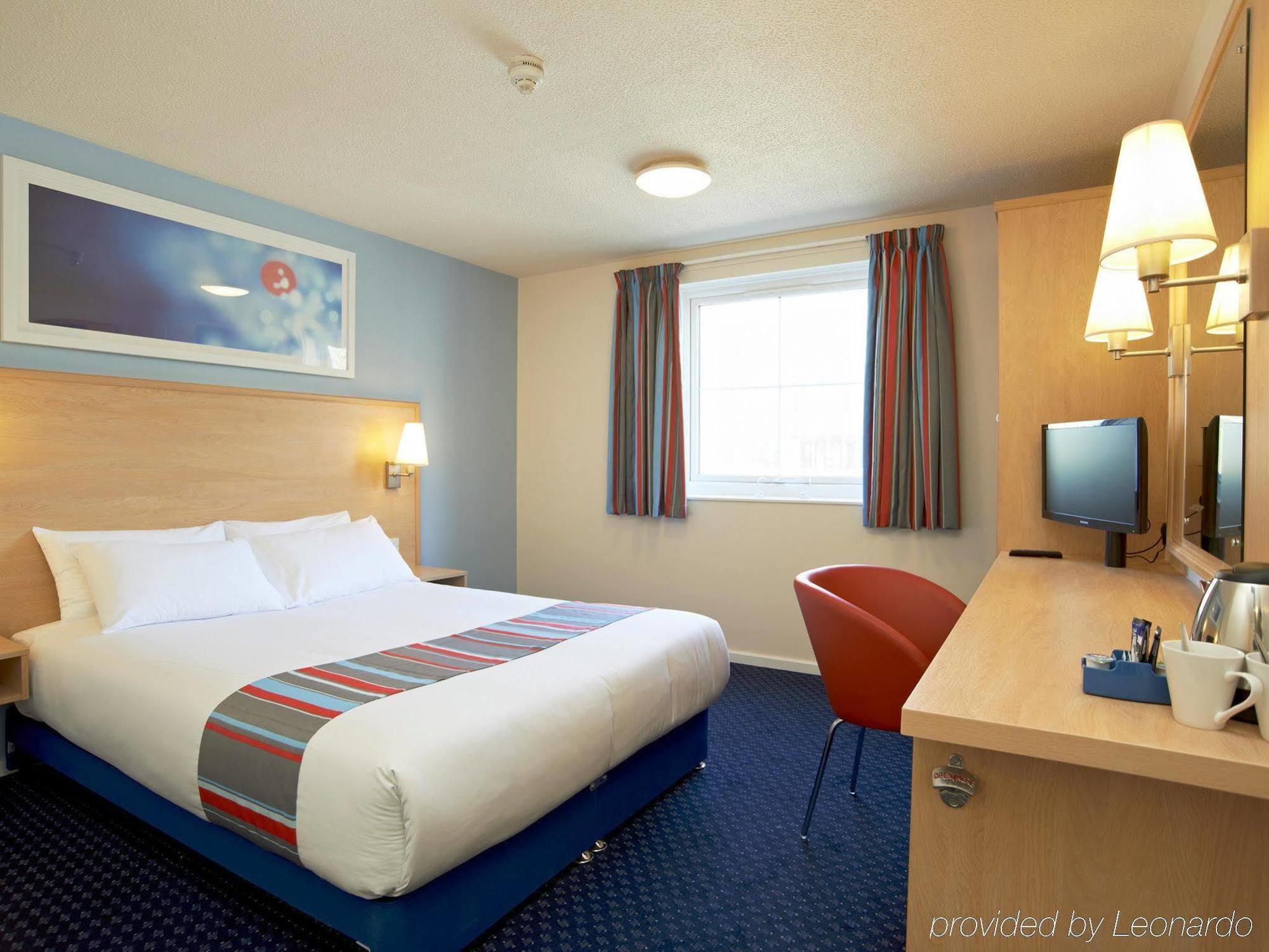 Travelodge London Docklands Екстериор снимка